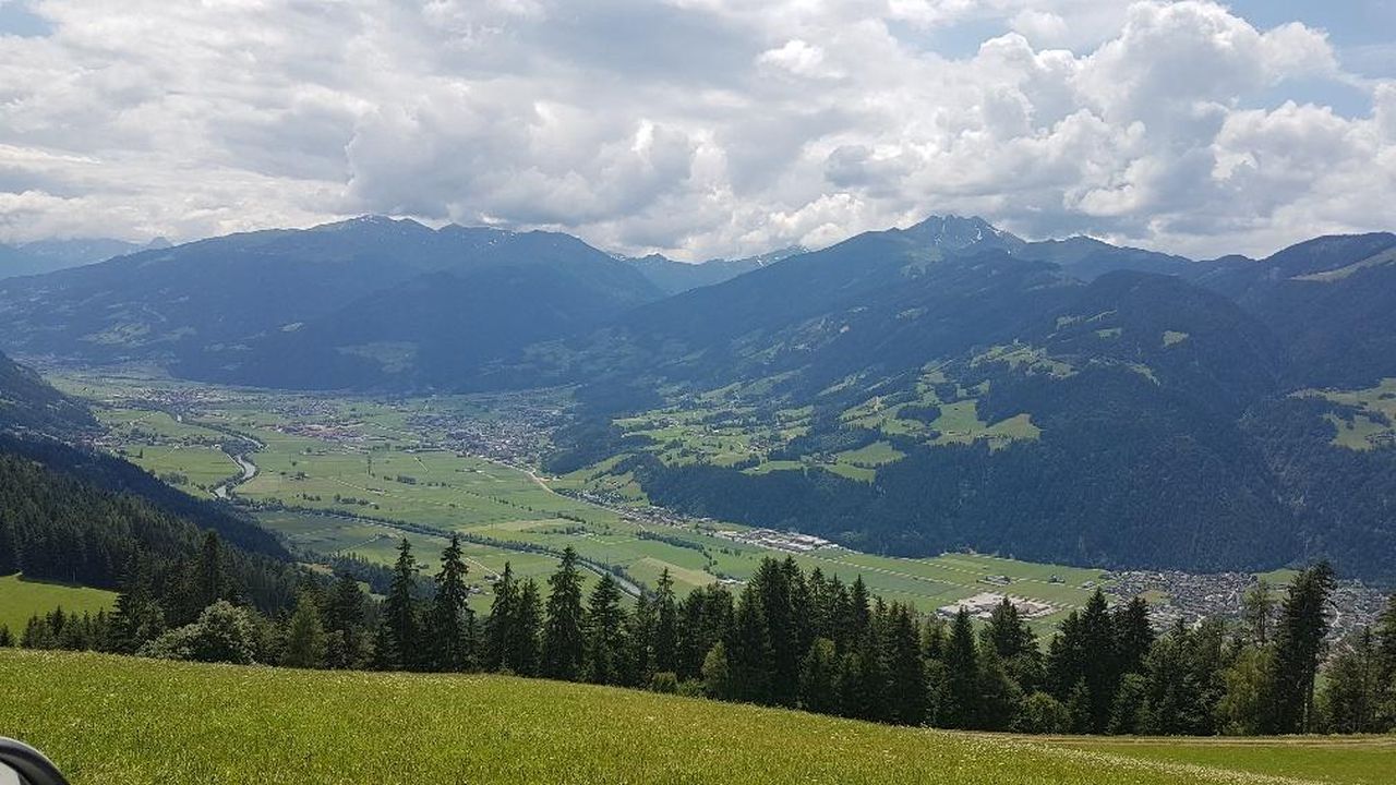 Apart_Schiestl_Blick ins Zillertal_1 Apart_Schiestl_Blick ins Zillertal_1